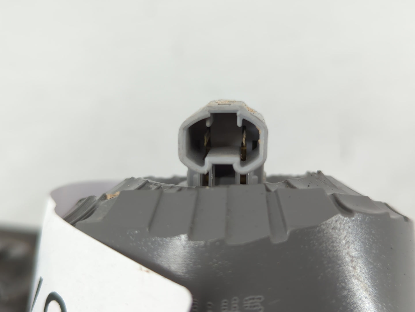 2003-2008 Toyota Corolla Tail Light Assembly Driver Left OEM P/N:220-63622 Fits Fits 2003 2004 2005 2006 2007 2008 OEM Used 