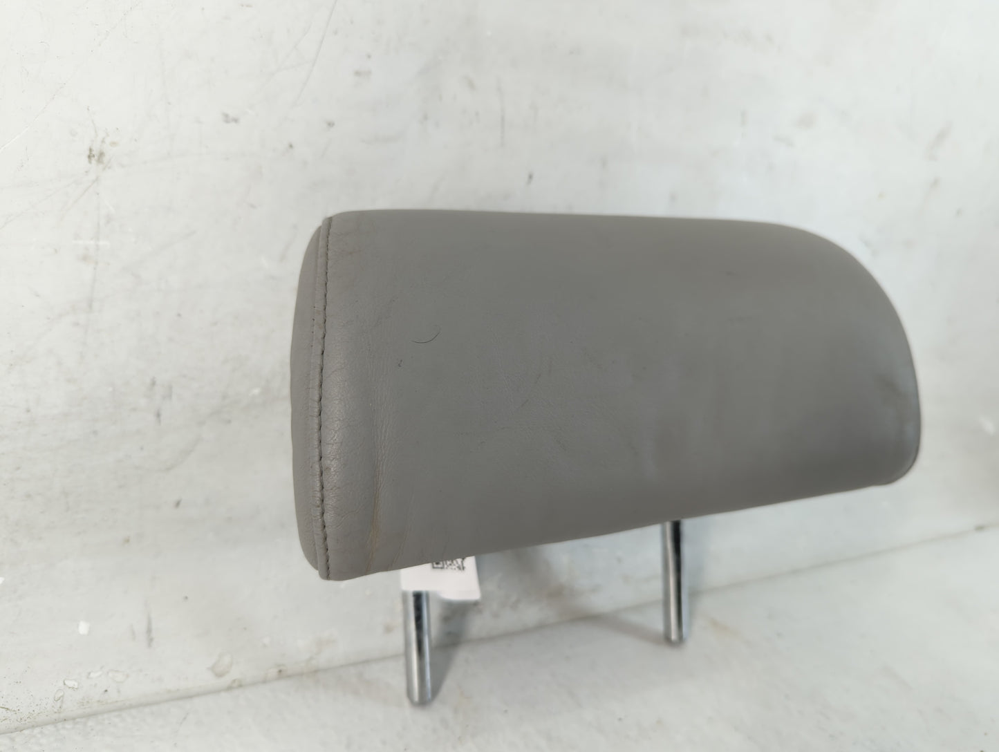 2004-2007 Toyota Highlander Headrest Head Rest Rear Seat Fits Fits 2004 2005 2006 2007 OEM Used Auto Parts - Oemusedautopart