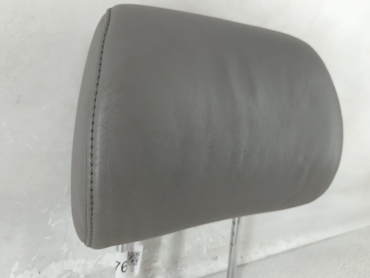 2004-2007 Toyota Highlander Headrest Head Rest Front Driver Passenger Seat Fits Fits 2004 2005 2006 2007 OEM Used Auto Parts