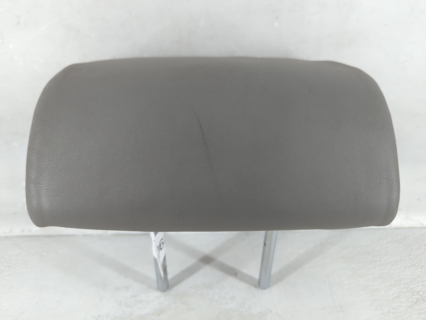 2004-2007 Toyota Highlander Headrest Head Rest Rear Center Seat Fits Fits 2004 2005 2006 2007 OEM Used Auto Parts - Oemuseda