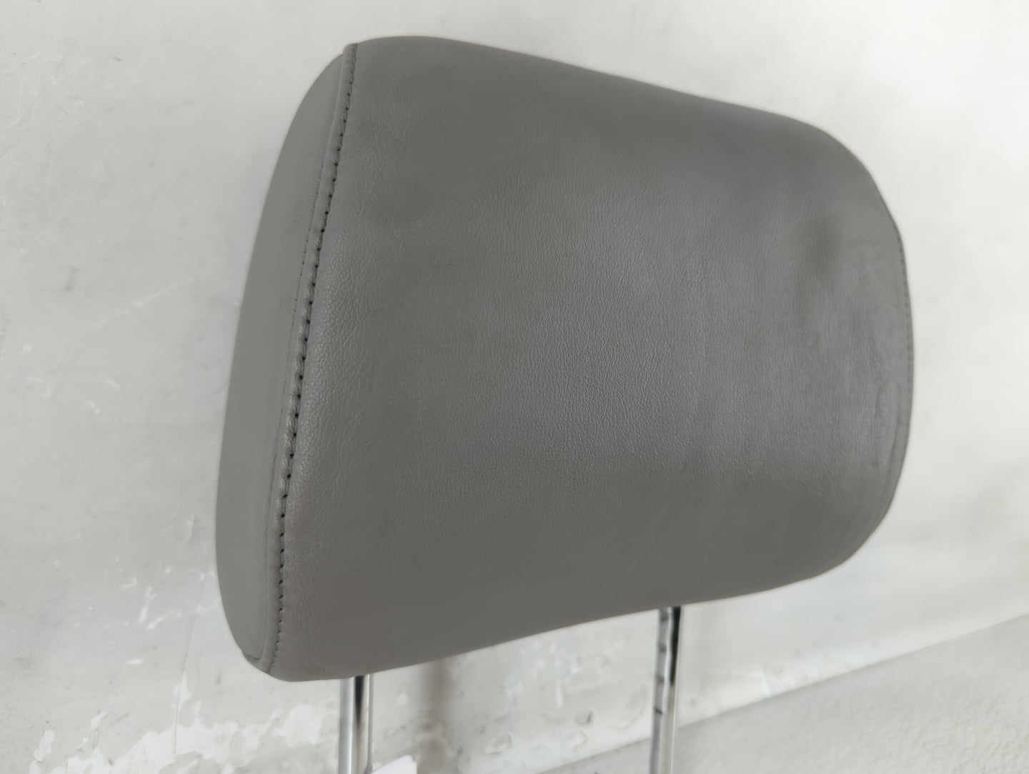 2004-2007 Toyota Highlander Headrest Head Rest Front Driver Passenger Seat Fits Fits 2004 2005 2006 2007 OEM Used Auto Parts
