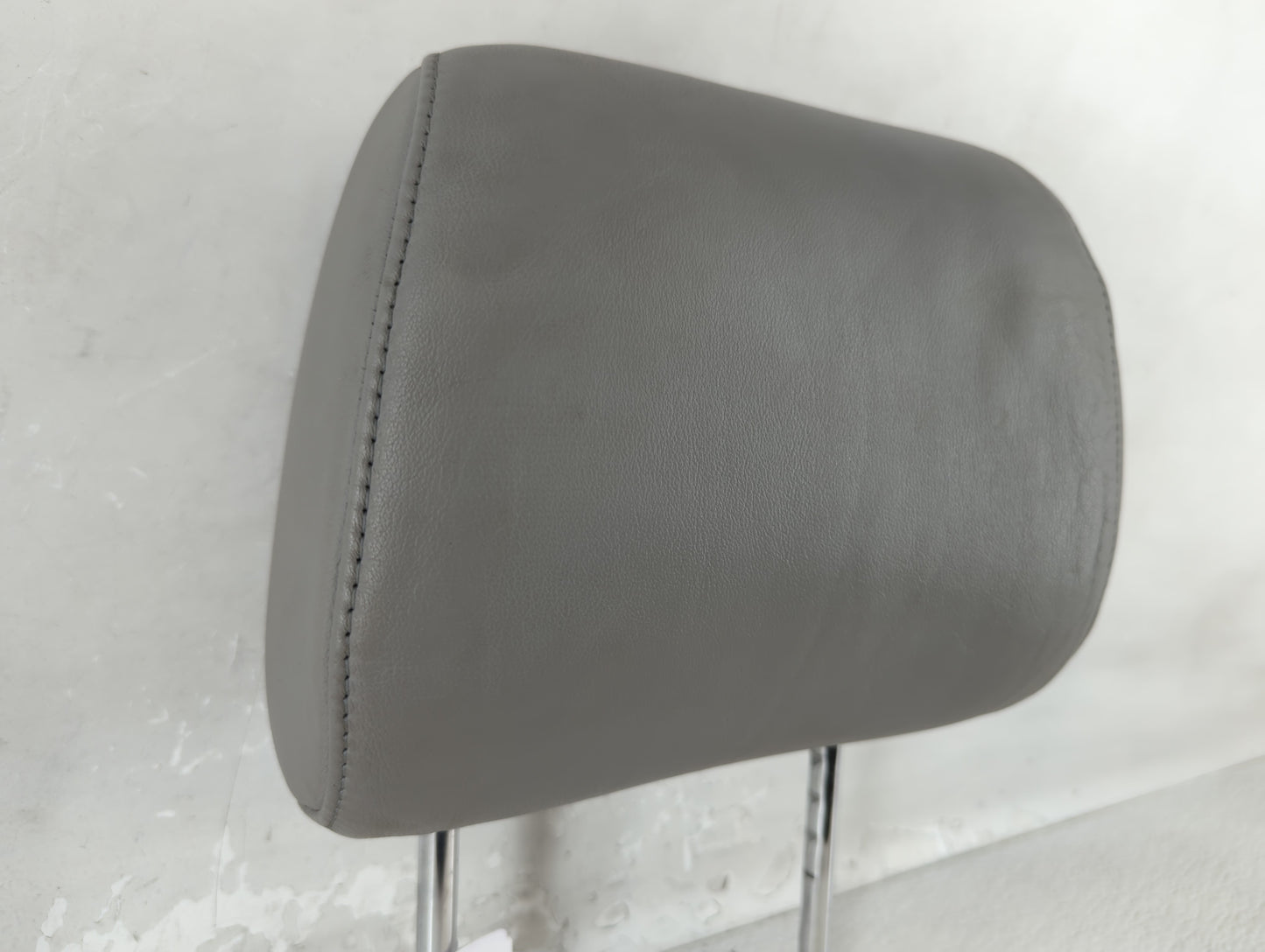 2004-2007 Toyota Highlander Headrest Head Rest Front Driver Passenger Seat Fits Fits 2004 2005 2006 2007 OEM Used Auto Parts