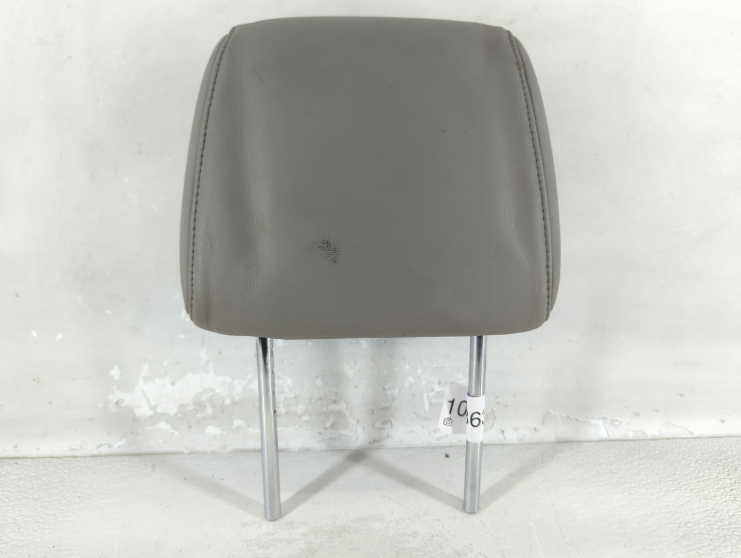 2004-2007 Toyota Highlander Headrest Head Rest Front Driver Passenger Seat Fits Fits 2004 2005 2006 2007 OEM Used Auto Parts