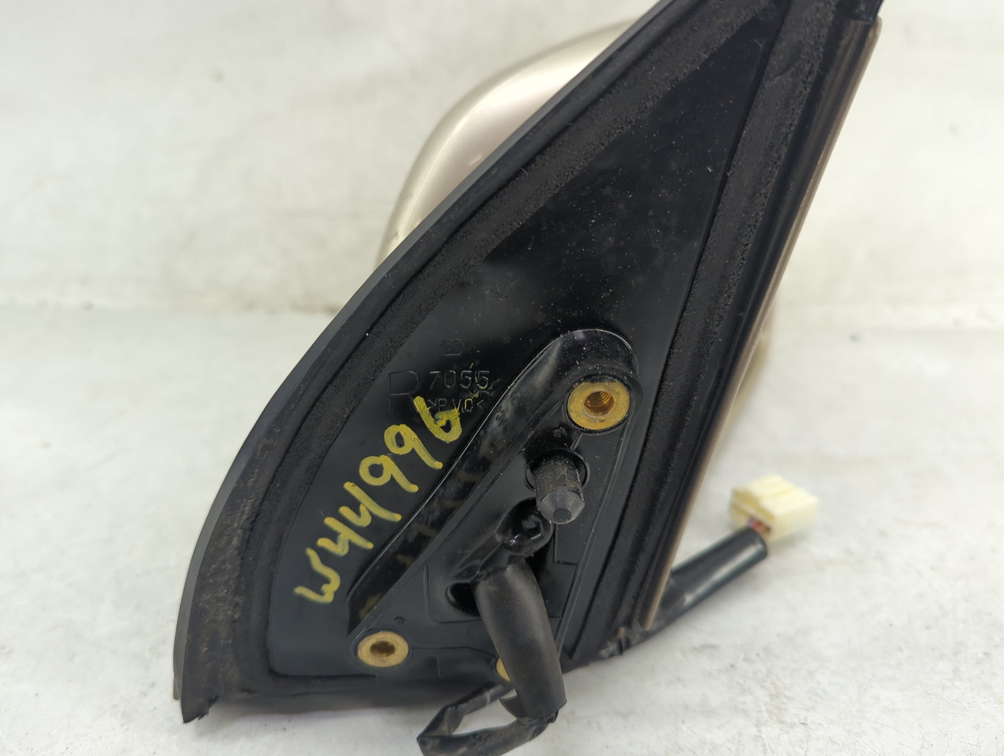 2001-2007 Toyota Highlander Passenger Side View Mirror - Right Door Mirror OEM Used - Oemusedautoparts1.com
