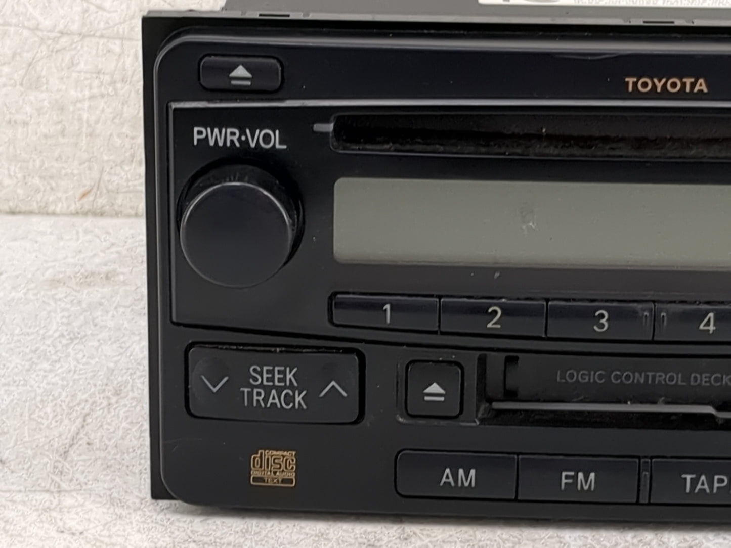 2004-2007 Toyota Highlander Radio AM FM Cd Player Receiver Replacement P/N:86120-52241 122000-44310101 Fits OEM Used Auto Pa