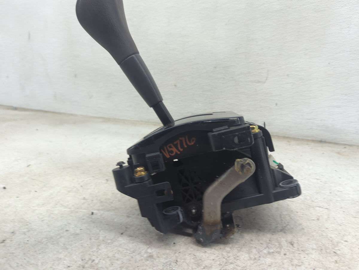 2005 Toyota Highlander Floor Console Assembly Shifter - Oemusedautoparts1.com