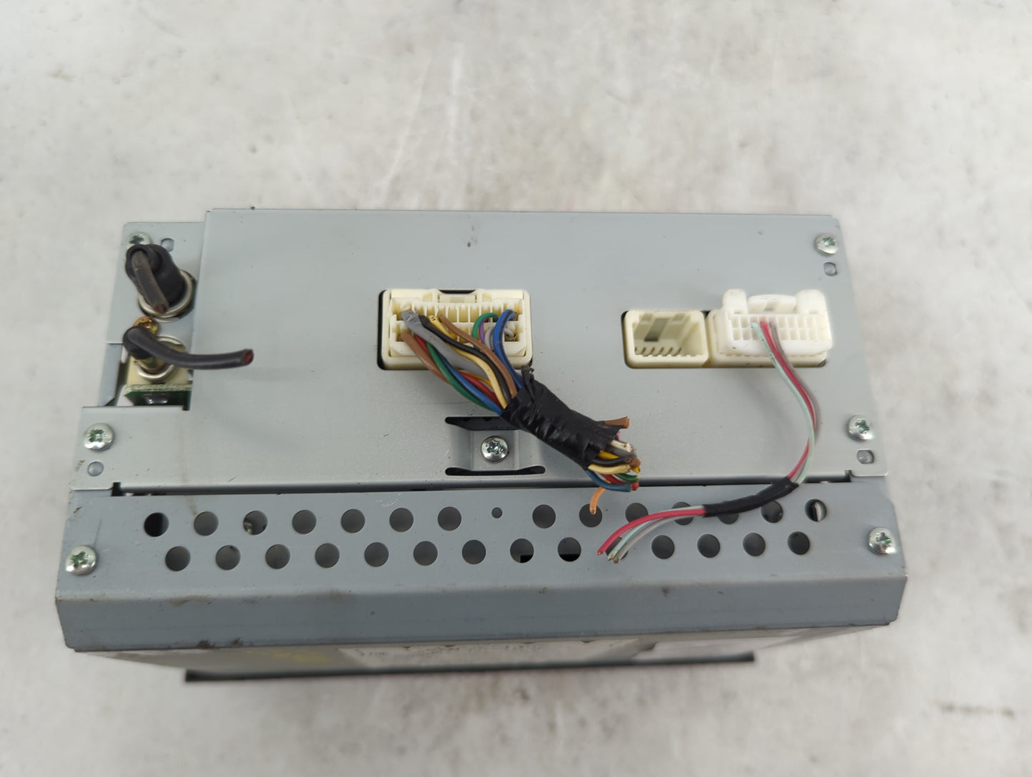 2004-2007 Toyota Highlander Radio AM FM Cd Player Receiver Replacement P/N:16833 Fits Fits 2004 2005 2006 2007 OEM Used Auto