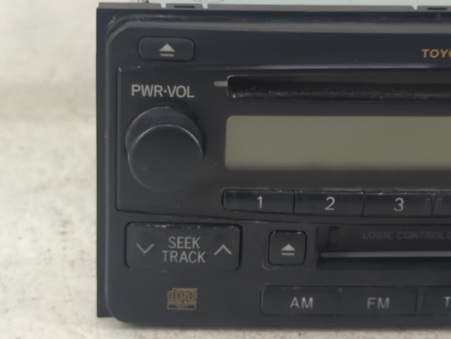 2005 Toyota Highlander Radio AM FM Cd Player Receiver Replacement P/N:86120-48500 122000-4450 Fits OEM Used Auto Parts - Oem