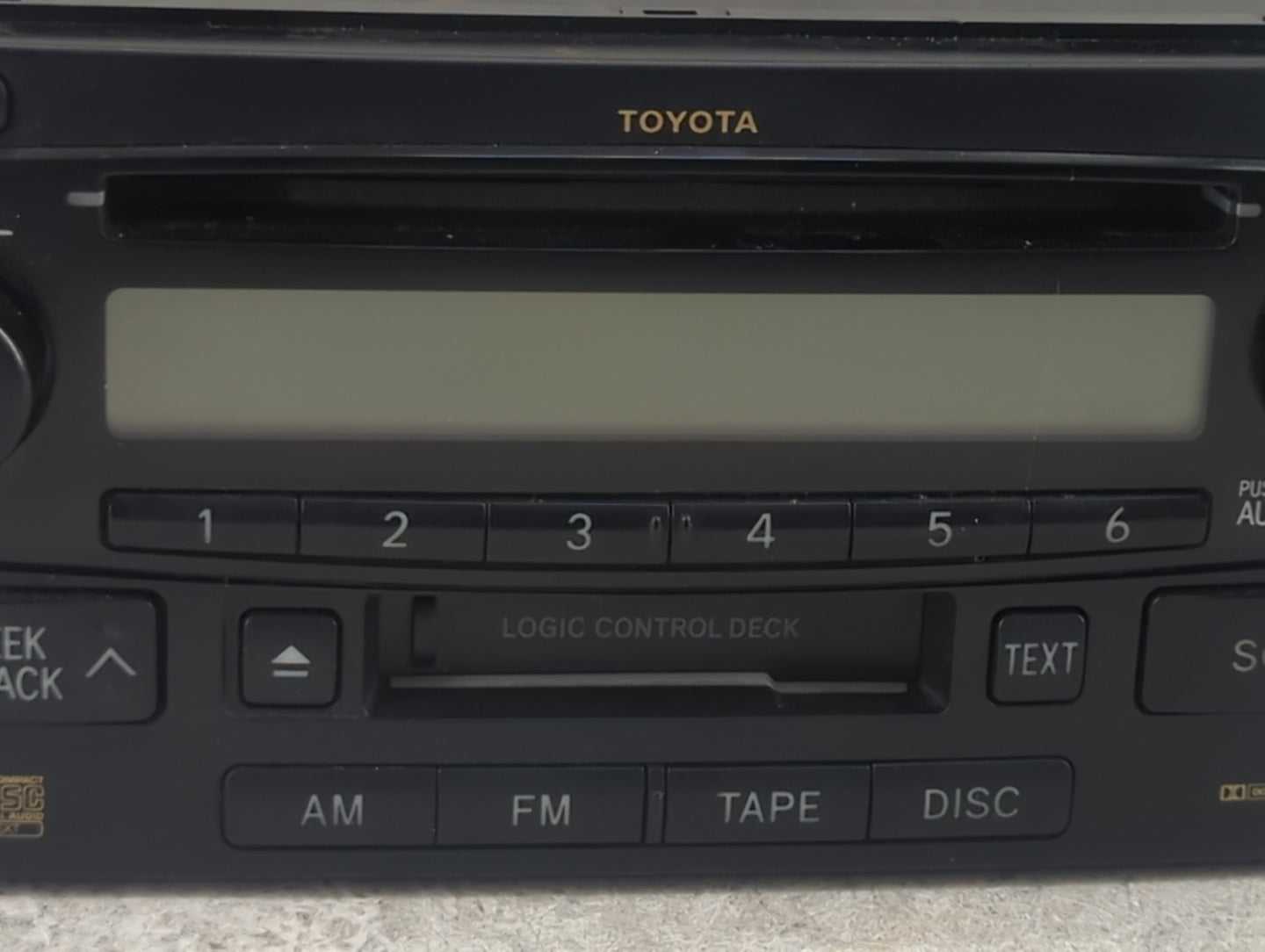 2004-2007 Toyota Highlander Radio AM FM Cd Player Receiver Replacement P/N:86120-52241 122000-44310101 Fits OEM Used Auto Pa