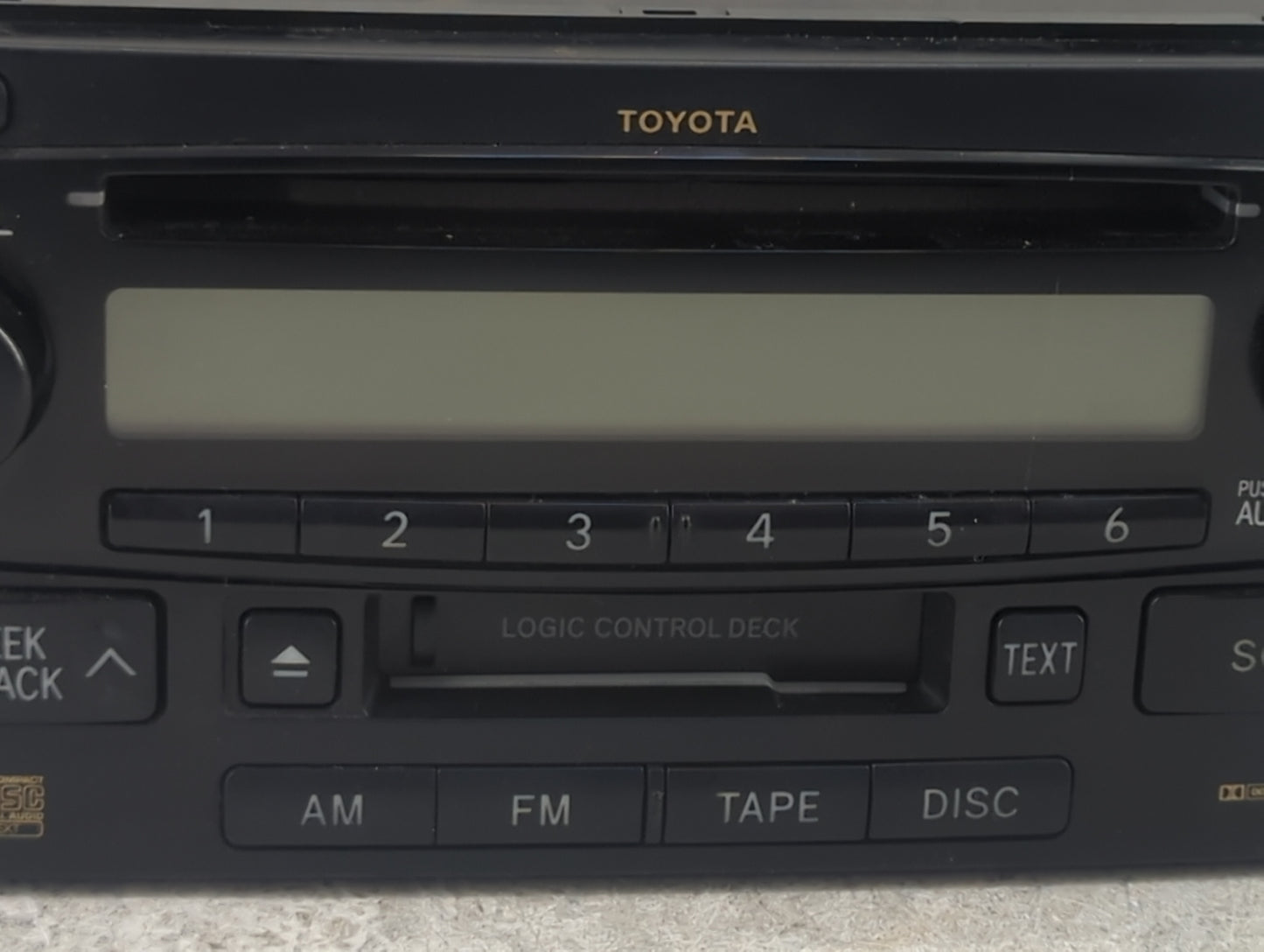 2004-2007 Toyota Highlander Radio AM FM Cd Player Receiver Replacement P/N:86120-52241 122000-44310101 Fits OEM Used Auto Pa