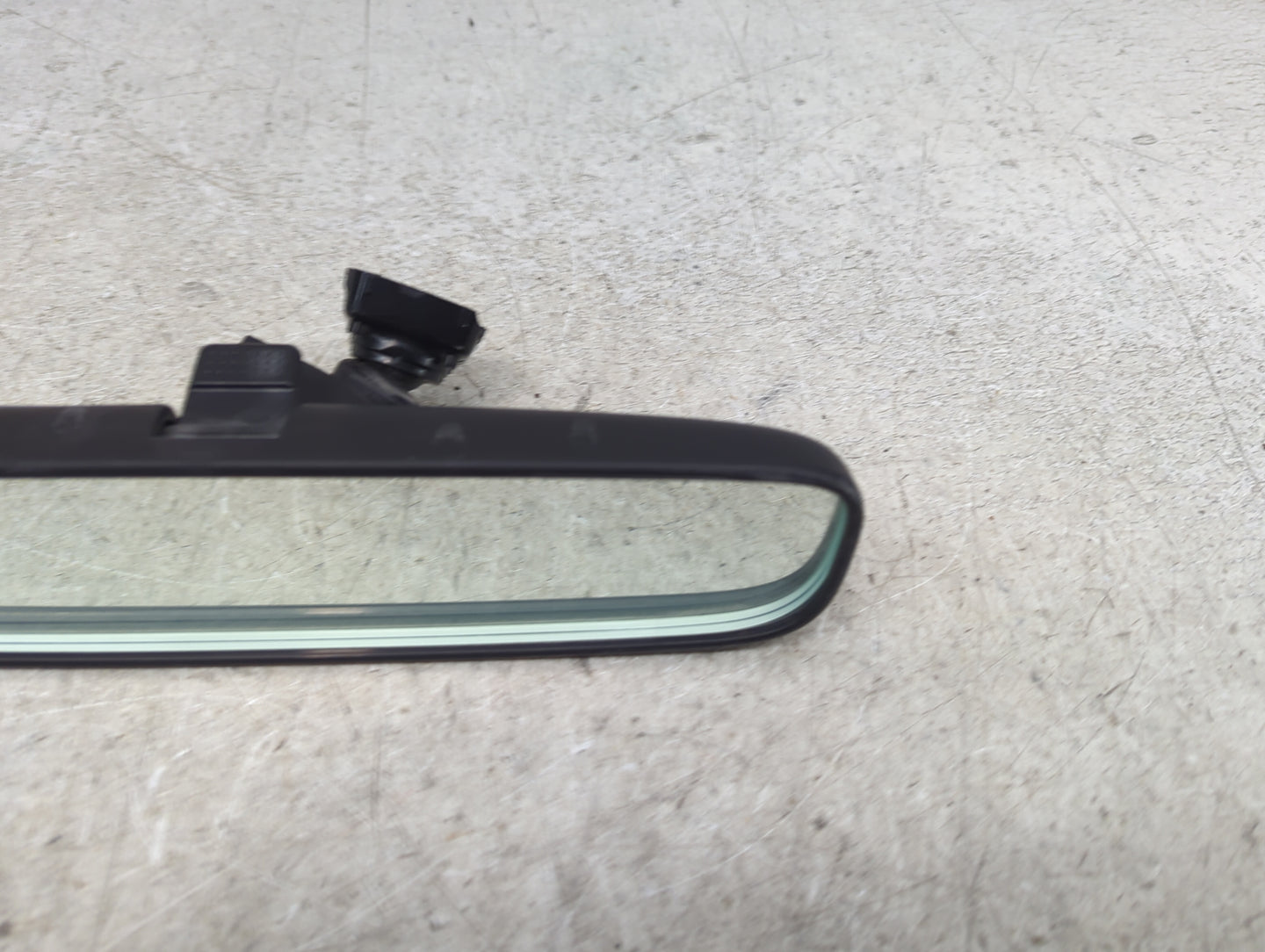 2001-2010 Toyota Highlander Interior Rear View Mirror Replacement OEM P/N:E4 022198 E4 012198 Fits OEM Used Auto Parts - Oem