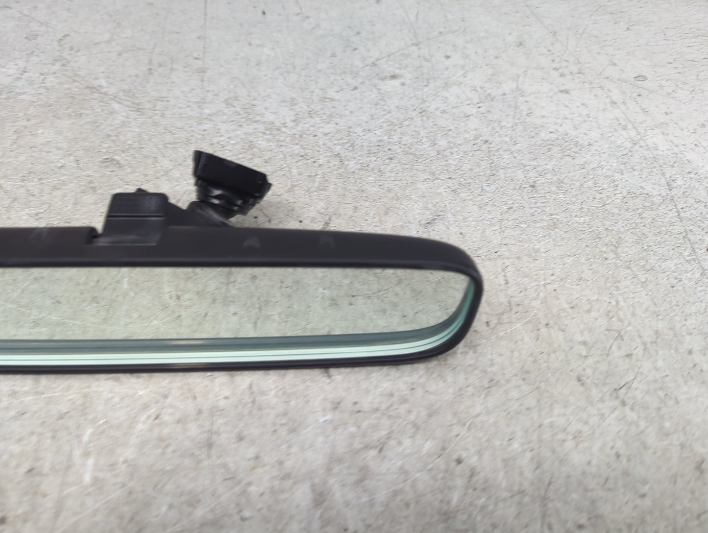 2001-2010 Toyota Highlander Interior Rear View Mirror Replacement OEM P/N:E4 022198 E4 012198 Fits OEM Used Auto Parts - Oem