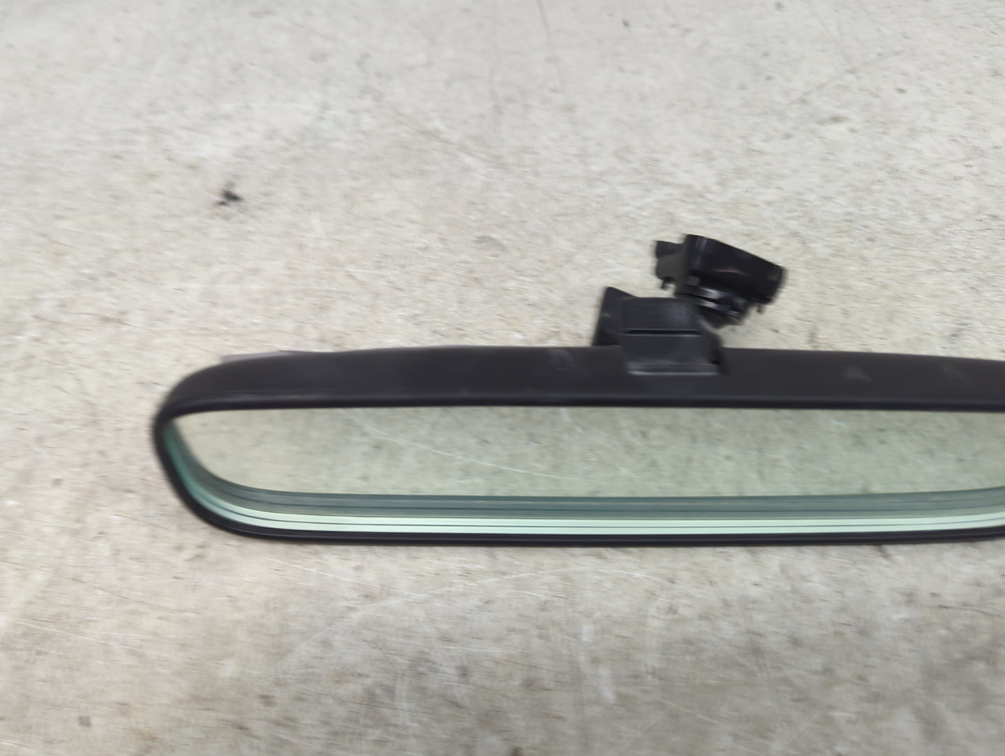 2001-2010 Toyota Highlander Interior Rear View Mirror Replacement OEM P/N:E4 022198 E4 012198 Fits OEM Used Auto Parts - Oem