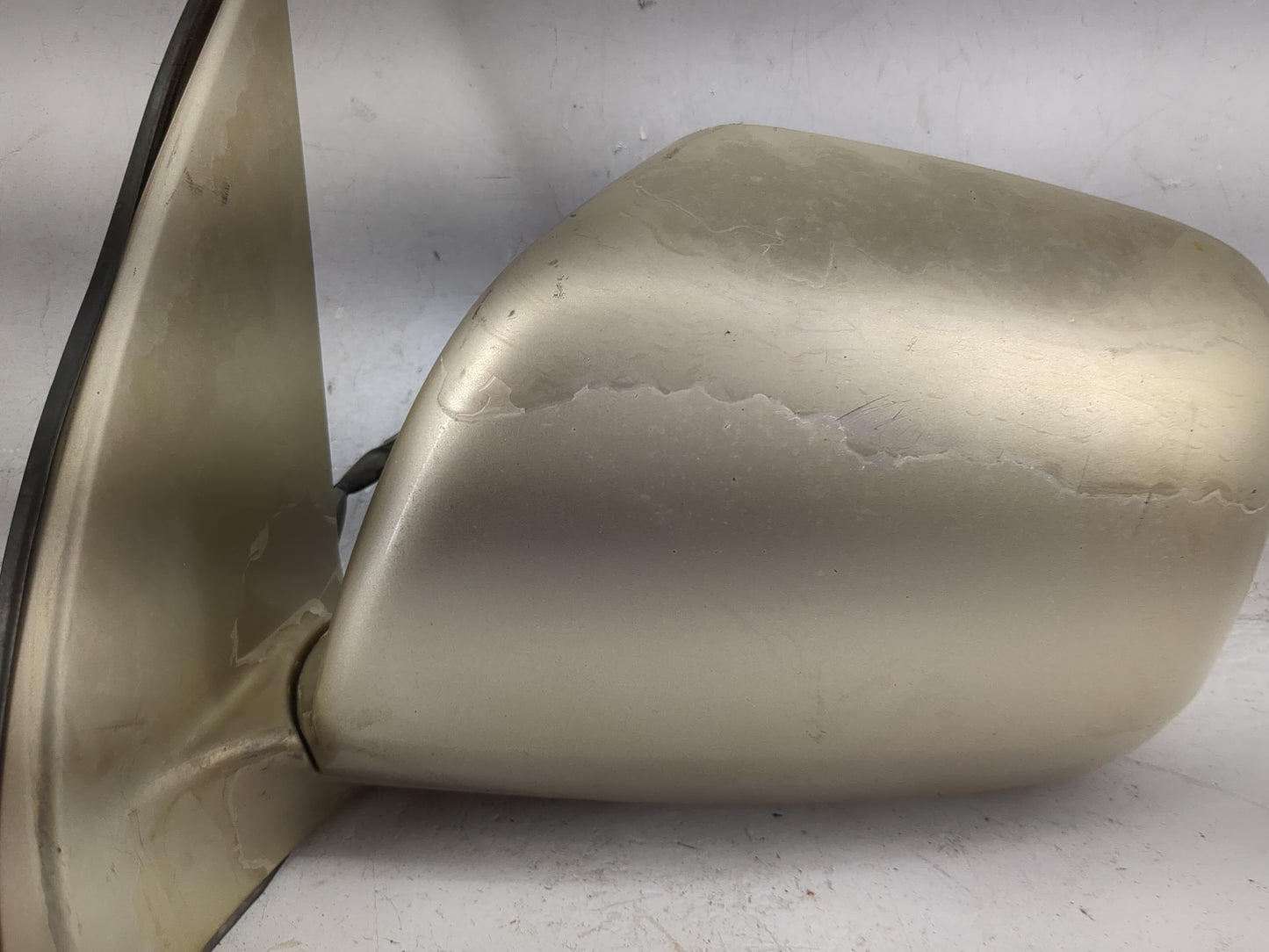 2005 Toyota Highlander Driver Side View Mirror - Left Door Mirror OEM Used - Oemusedautoparts1.com