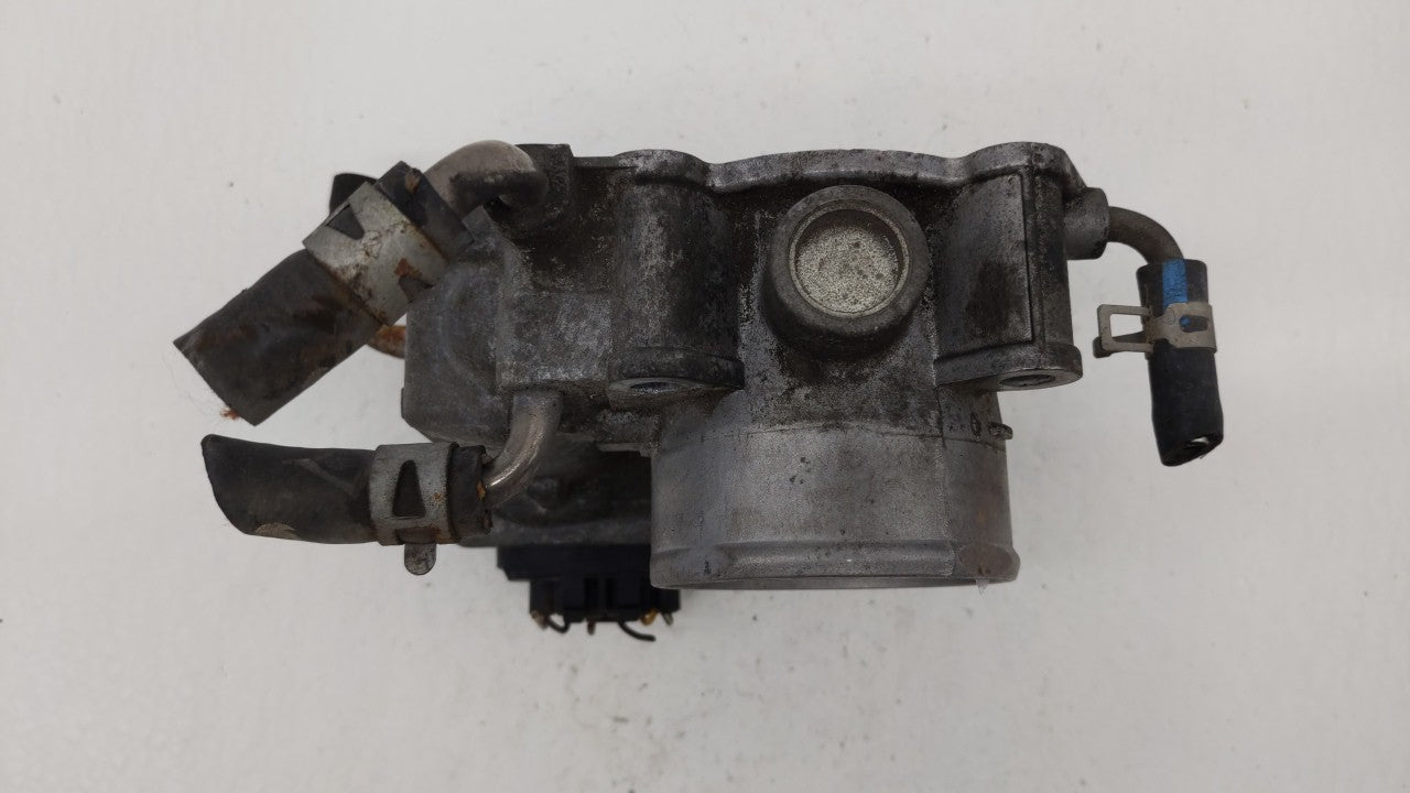 2004-2007 Toyota Highlander Throttle Body P/N:22030-28060 22030-0H020 Fits Fits 2004 2005 2006 2007 OEM Used Auto Parts - Oe