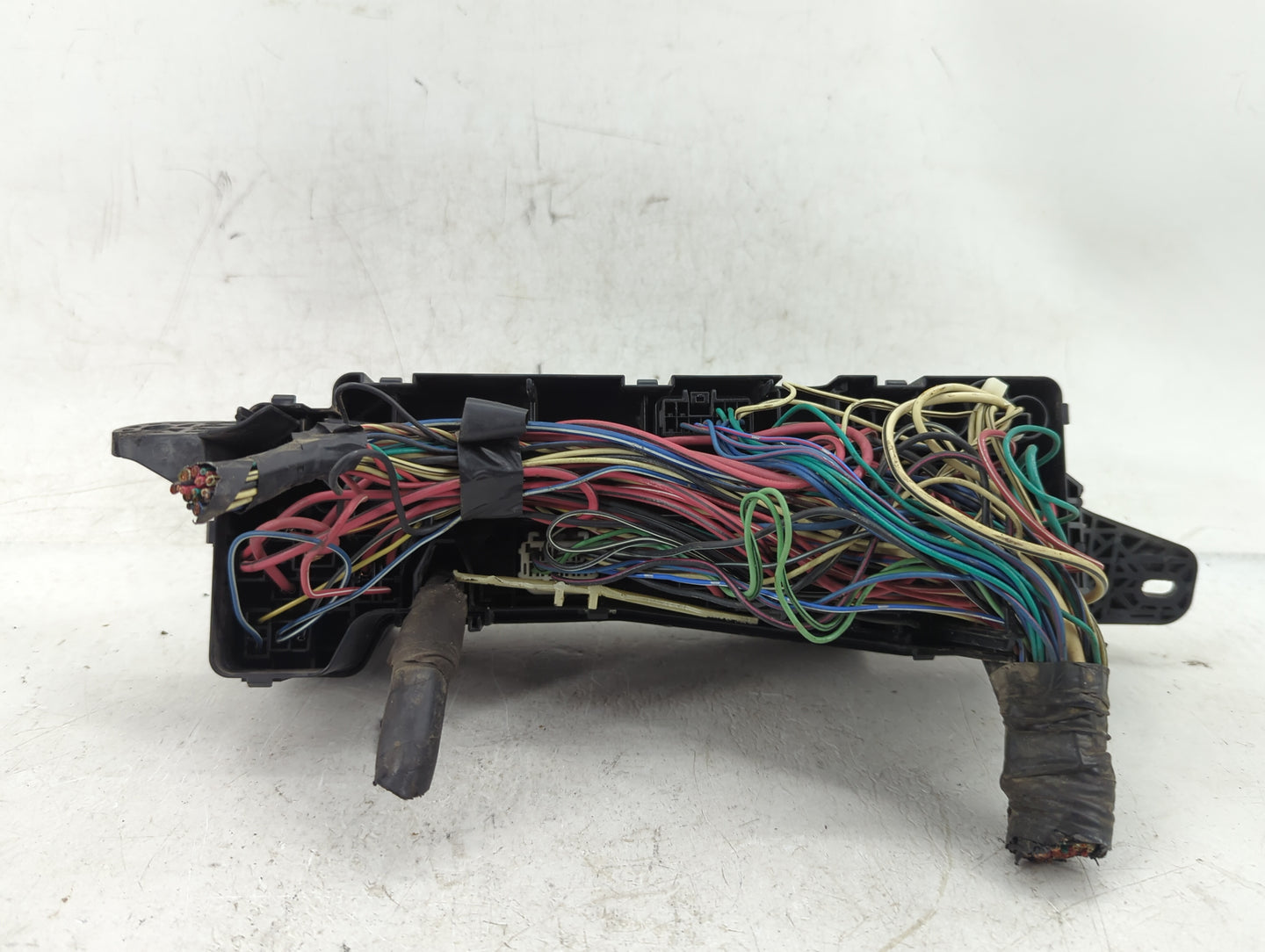 2005-2008 Toyota Matrix Fusebox Fuse Box Panel Relay Module P/N:82662-02130 Fits Fits 2005 2006 2007 2008 OEM Used Auto Part