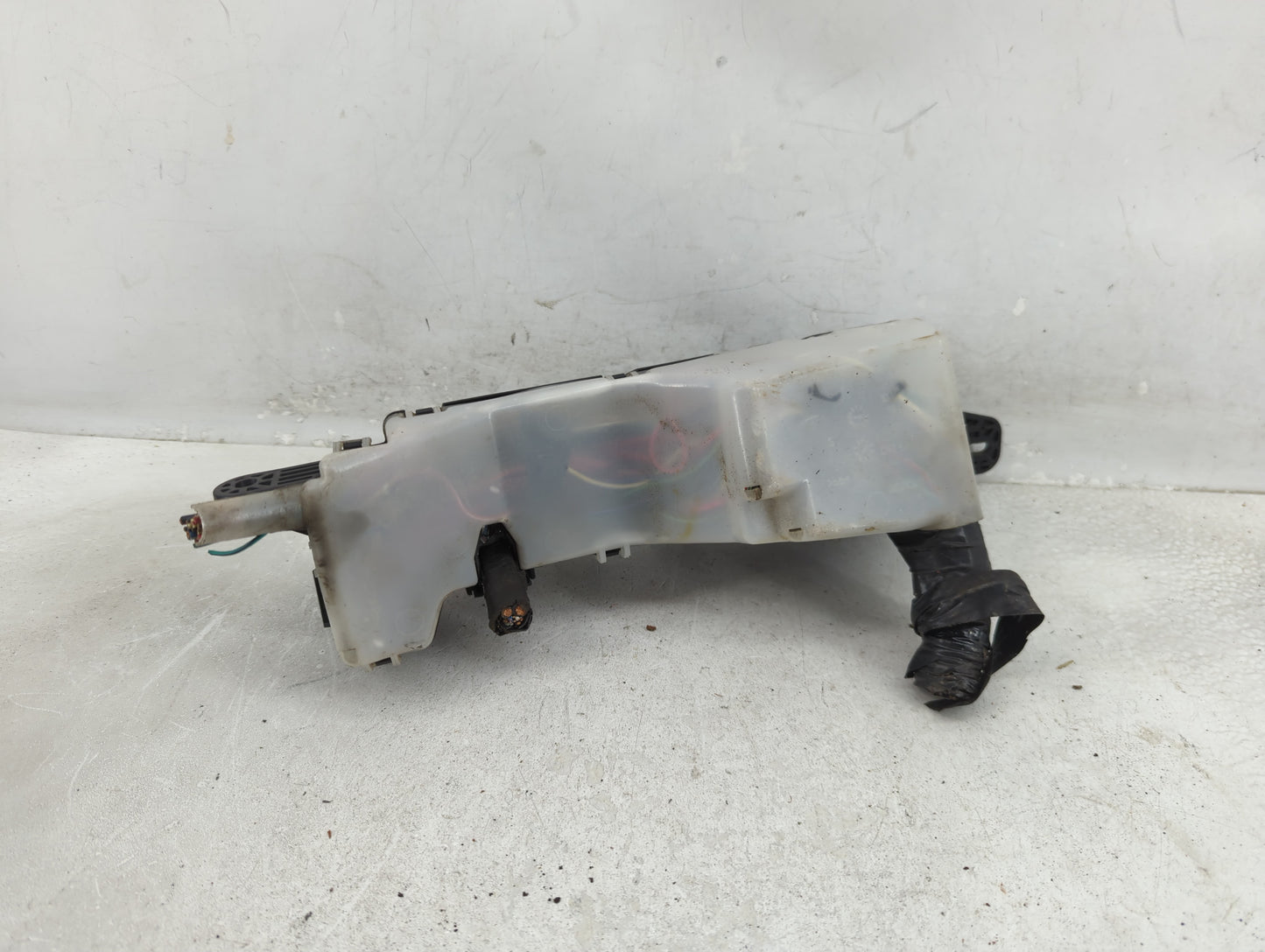 2004-2008 Toyota Matrix Fusebox Fuse Box Panel Relay Module P/N:82662-02130 Fits Fits 2004 2005 2006 2007 2008 OEM Used Auto