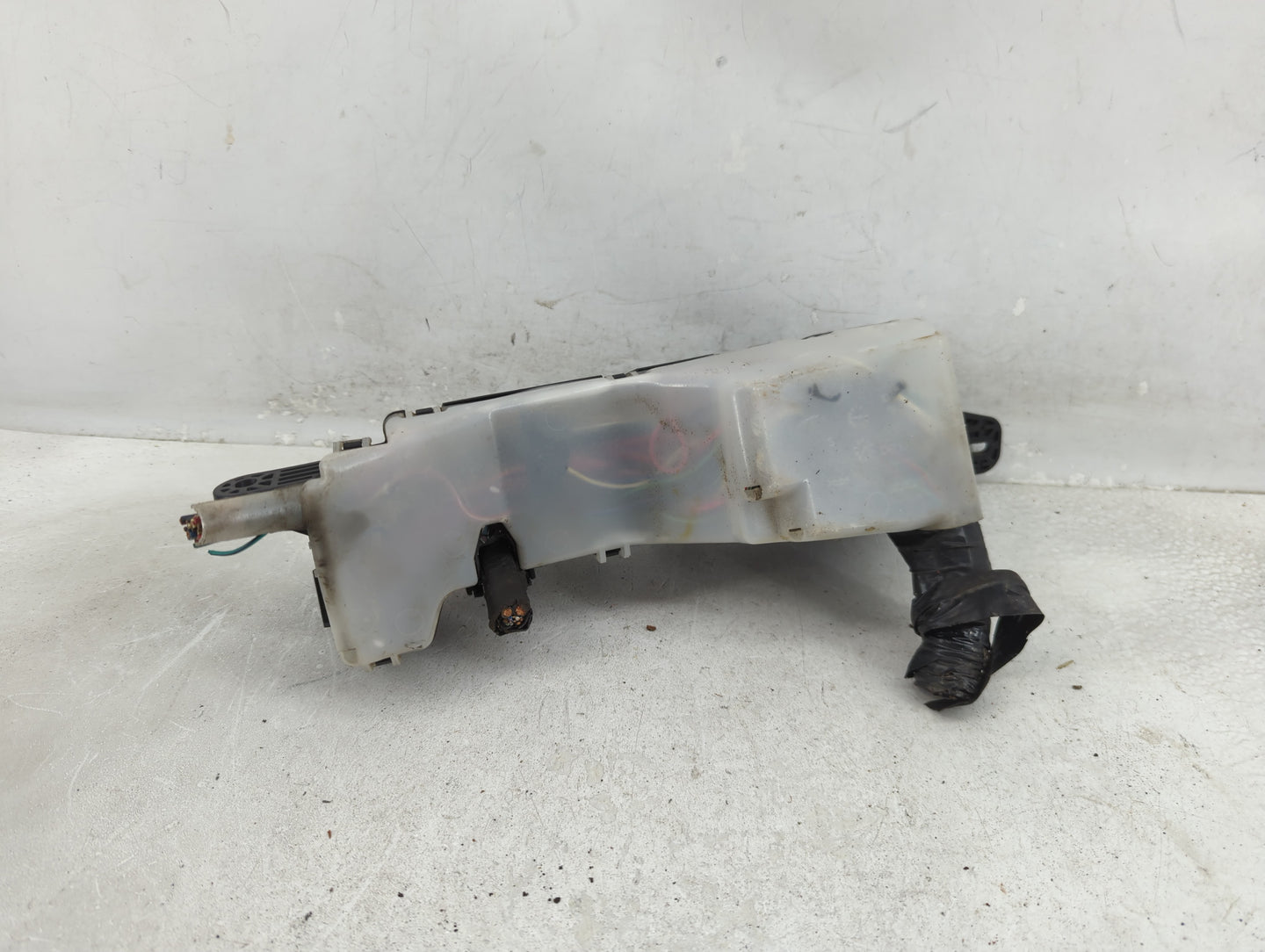 2004-2008 Toyota Matrix Fusebox Fuse Box Panel Relay Module P/N:82662-02130 Fits Fits 2004 2005 2006 2007 2008 OEM Used Auto