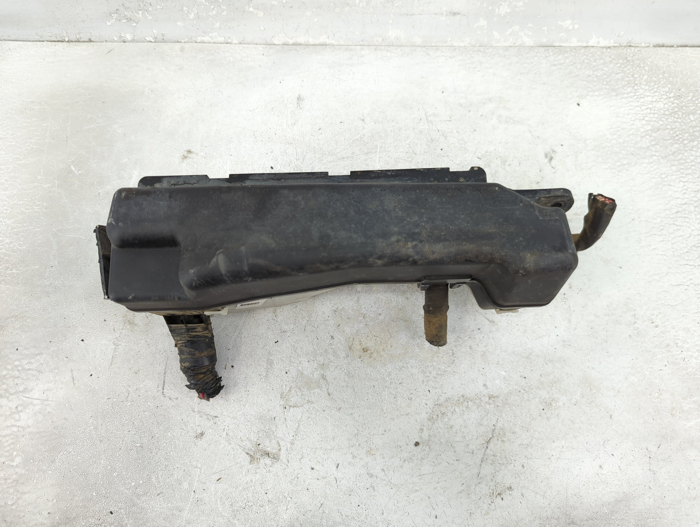 2004-2008 Toyota Matrix Fusebox Fuse Box Panel Relay Module P/N:82662-02130 Fits Fits 2004 2005 2006 2007 2008 OEM Used Auto