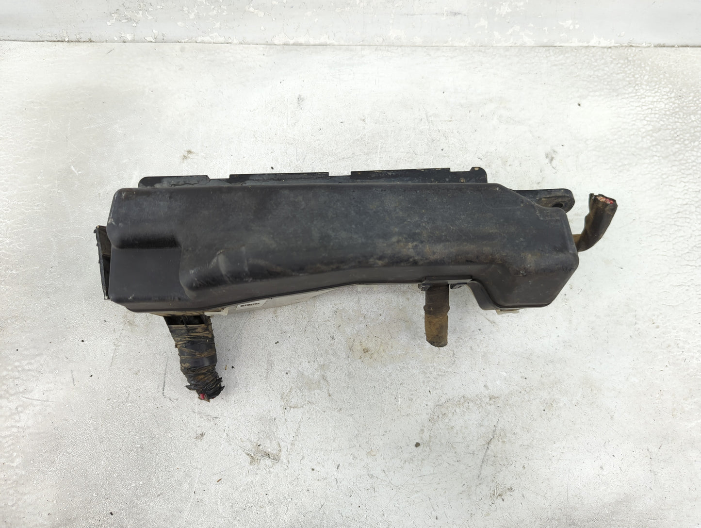 2004-2008 Toyota Matrix Fusebox Fuse Box Panel Relay Module P/N:82662-02130 Fits Fits 2004 2005 2006 2007 2008 OEM Used Auto