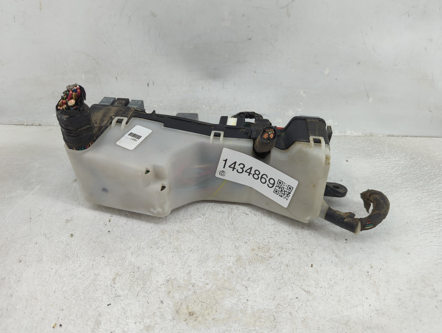 2004-2008 Toyota Matrix Fusebox Fuse Box Panel Relay Module P/N:82662-02130 Fits Fits 2004 2005 2006 2007 2008 OEM Used Auto