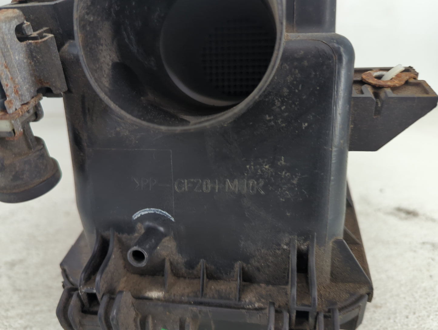 2005 Toyota Matrix Air Cleaner Intake-duct Hose Tube - Oemusedautoparts1.com