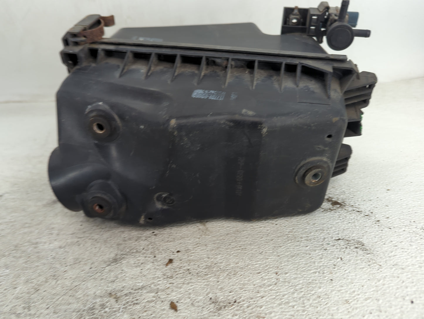 2005 Toyota Matrix Air Cleaner Intake-duct Hose Tube - Oemusedautoparts1.com