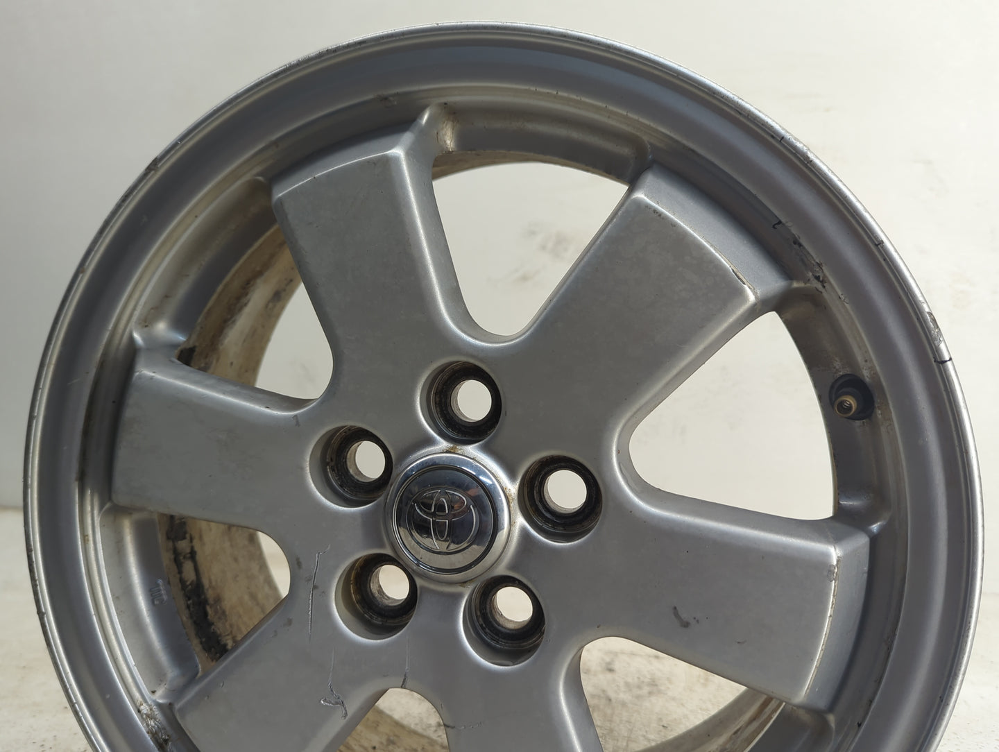 2004-2009 Toyota Prius Oem Wheel Rim - Oemusedautoparts1.com