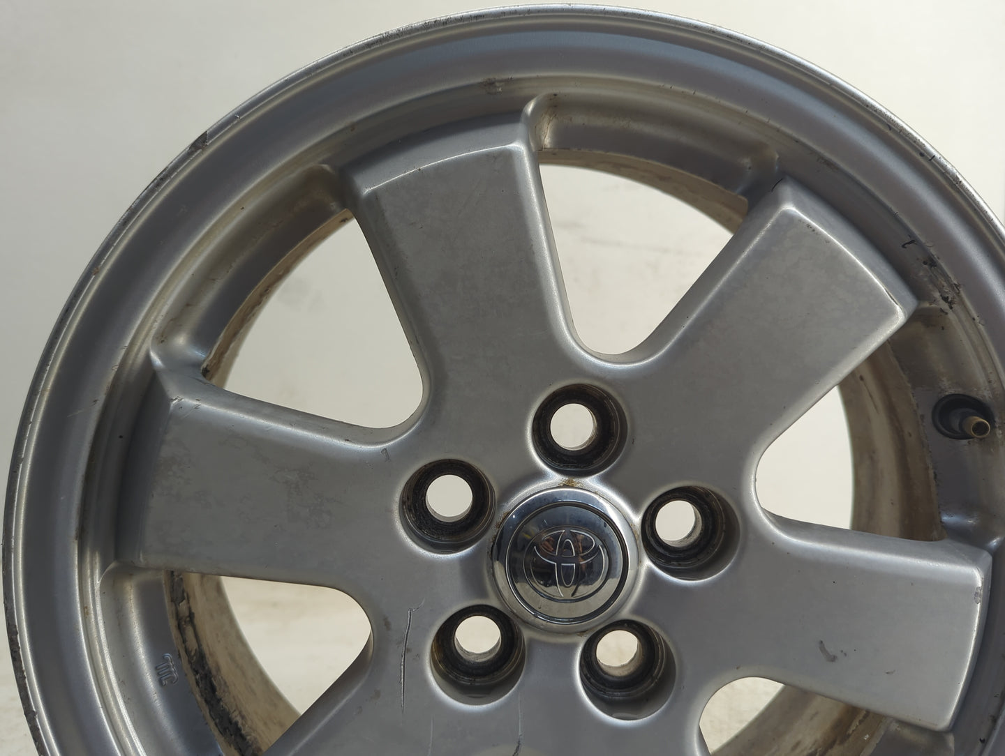 2004-2009 Toyota Prius Oem Wheel Rim - Oemusedautoparts1.com