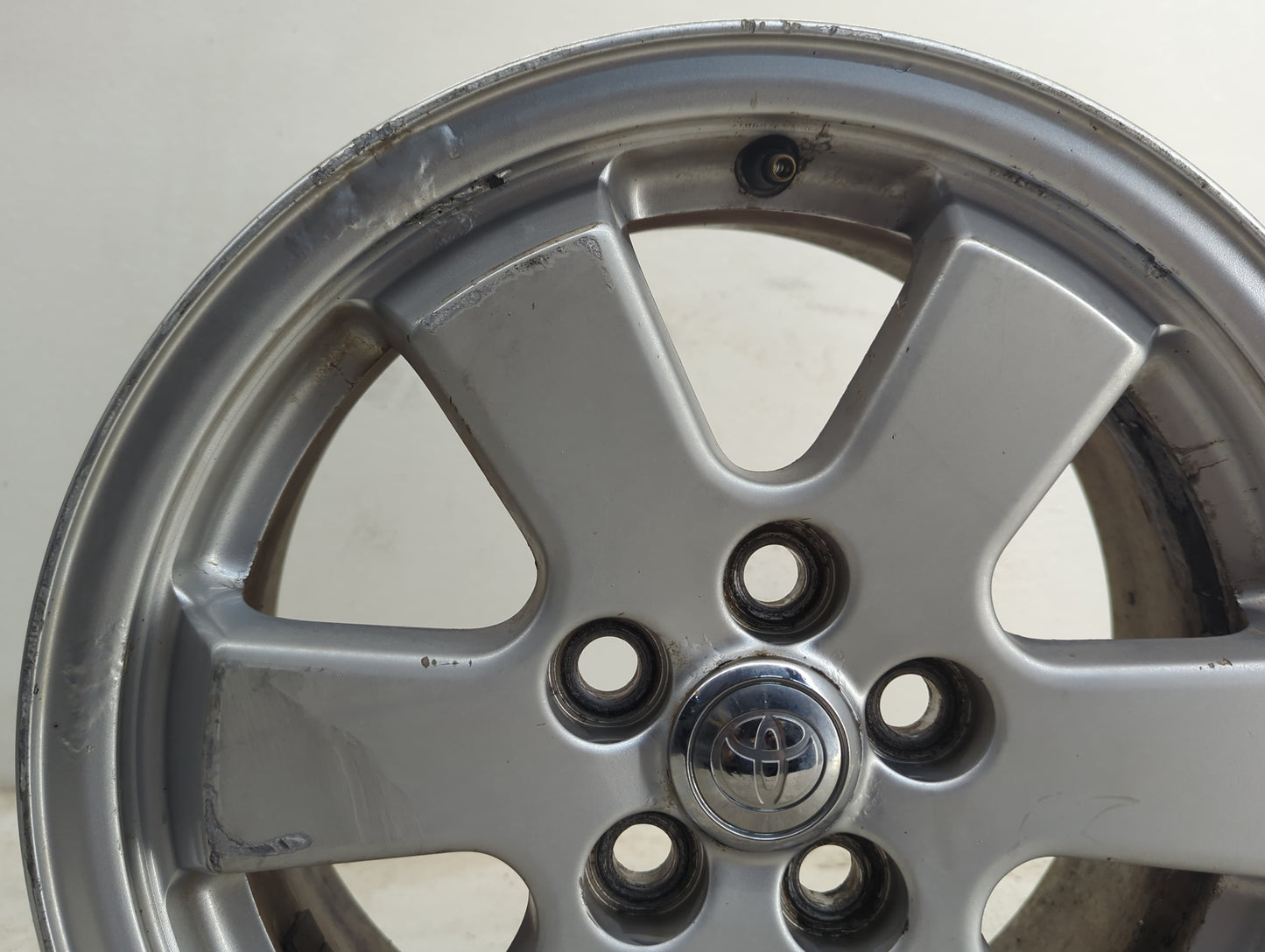 2004-2009 Toyota Prius Oem Wheel Rim - Oemusedautoparts1.com