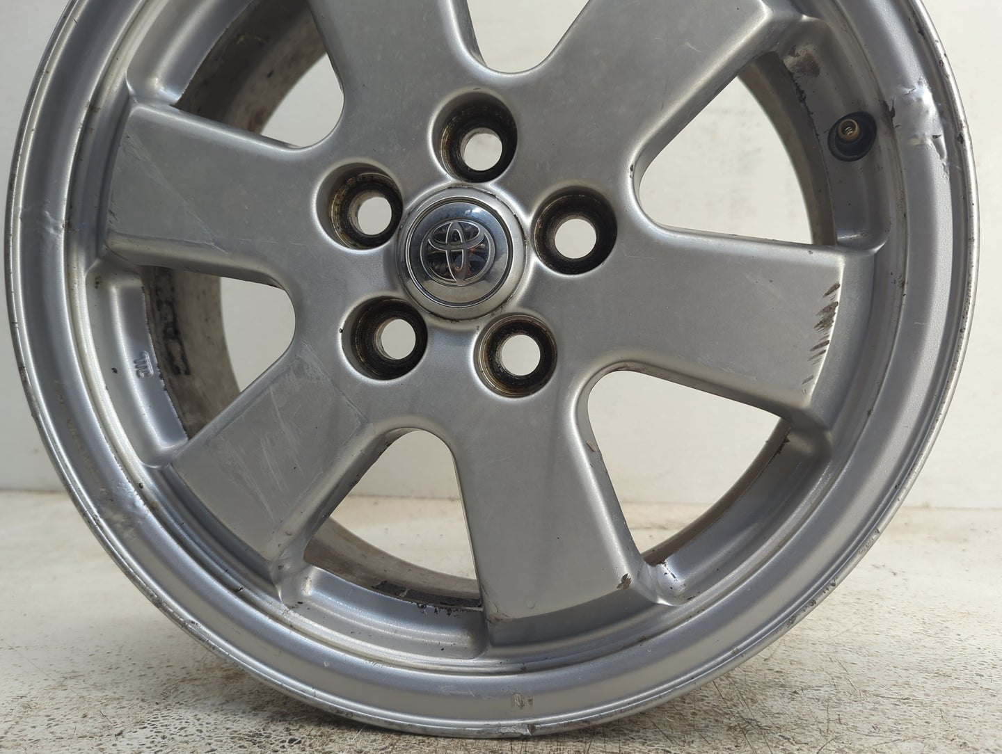2004-2009 Toyota Prius Oem Wheel Rim - Oemusedautoparts1.com