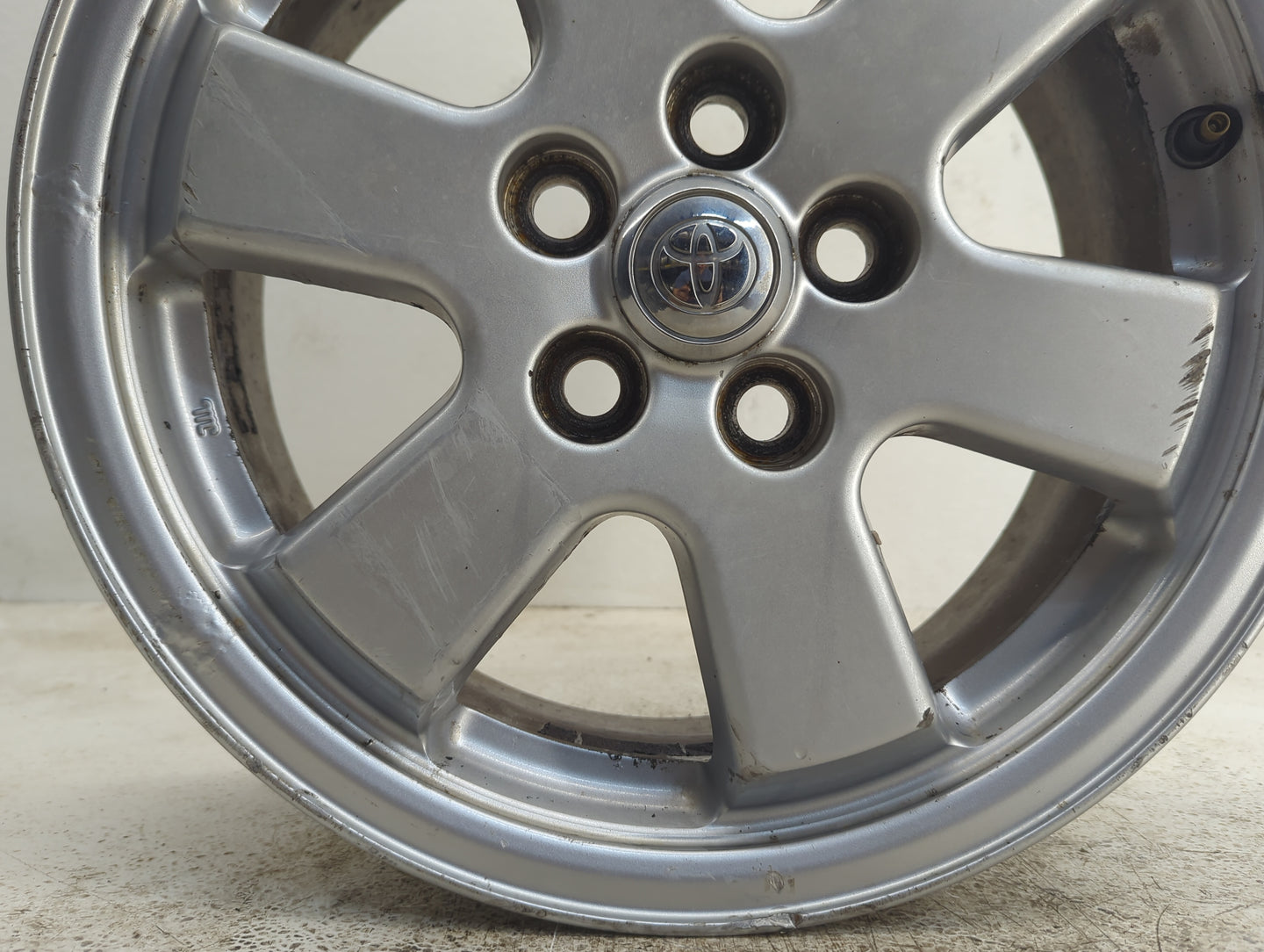 2004-2009 Toyota Prius Oem Wheel Rim - Oemusedautoparts1.com