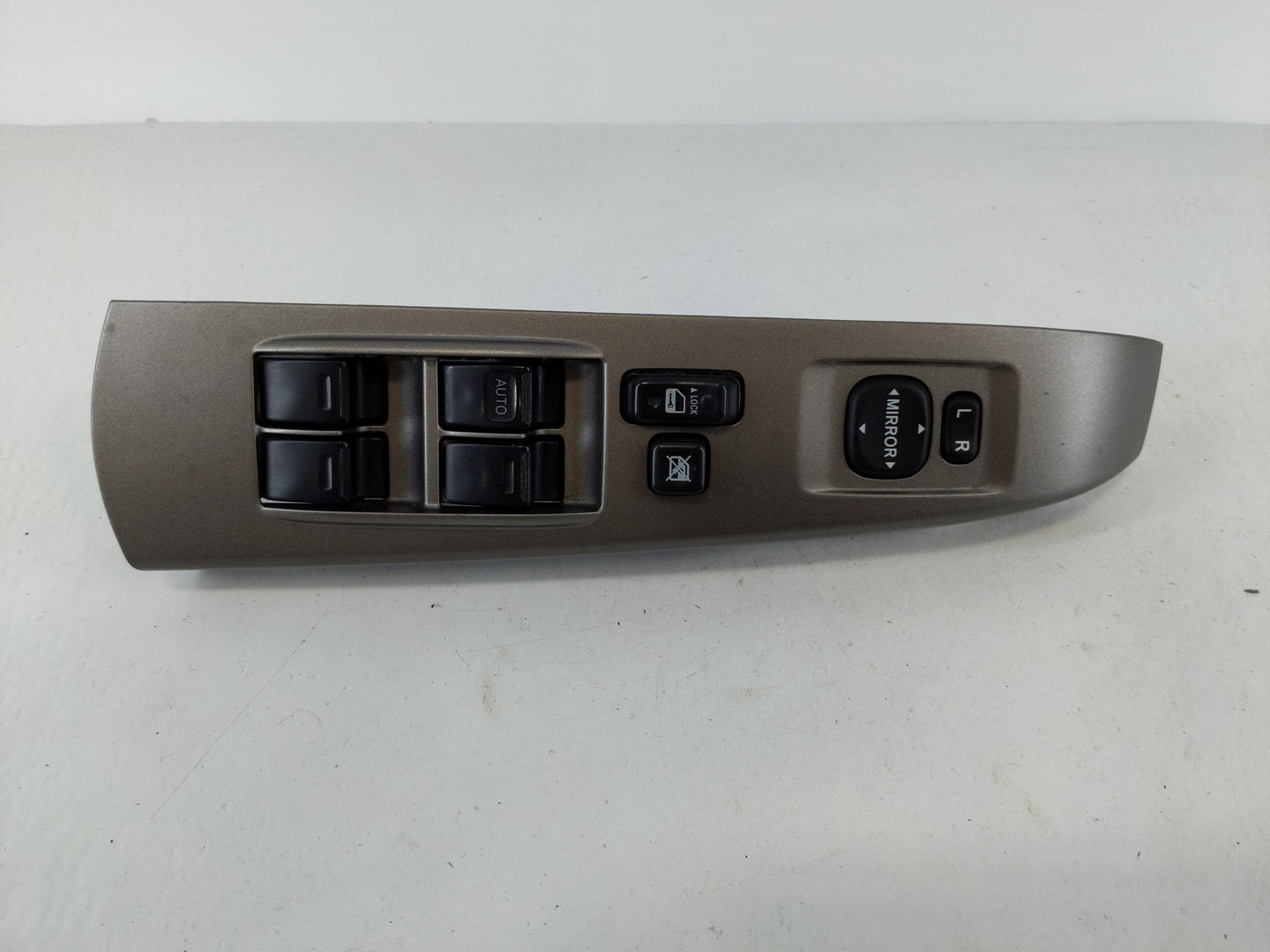 2004-2009 Toyota Prius Master Power Window Switch Replacement Driver Side Left P/N:84820-47050 Fits OEM Used Auto Parts - Oe