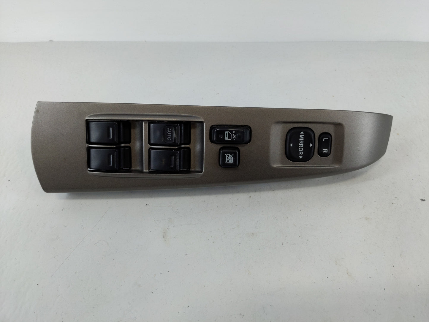 2004-2009 Toyota Prius Master Power Window Switch Replacement Driver Side Left P/N:84820-47050 Fits OEM Used Auto Parts - Oe