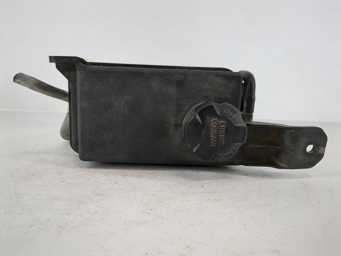 2004-2009 Toyota Prius Windshield Washer Fluid Reservoir Bottle 1166761 - Oemusedautoparts1.com
