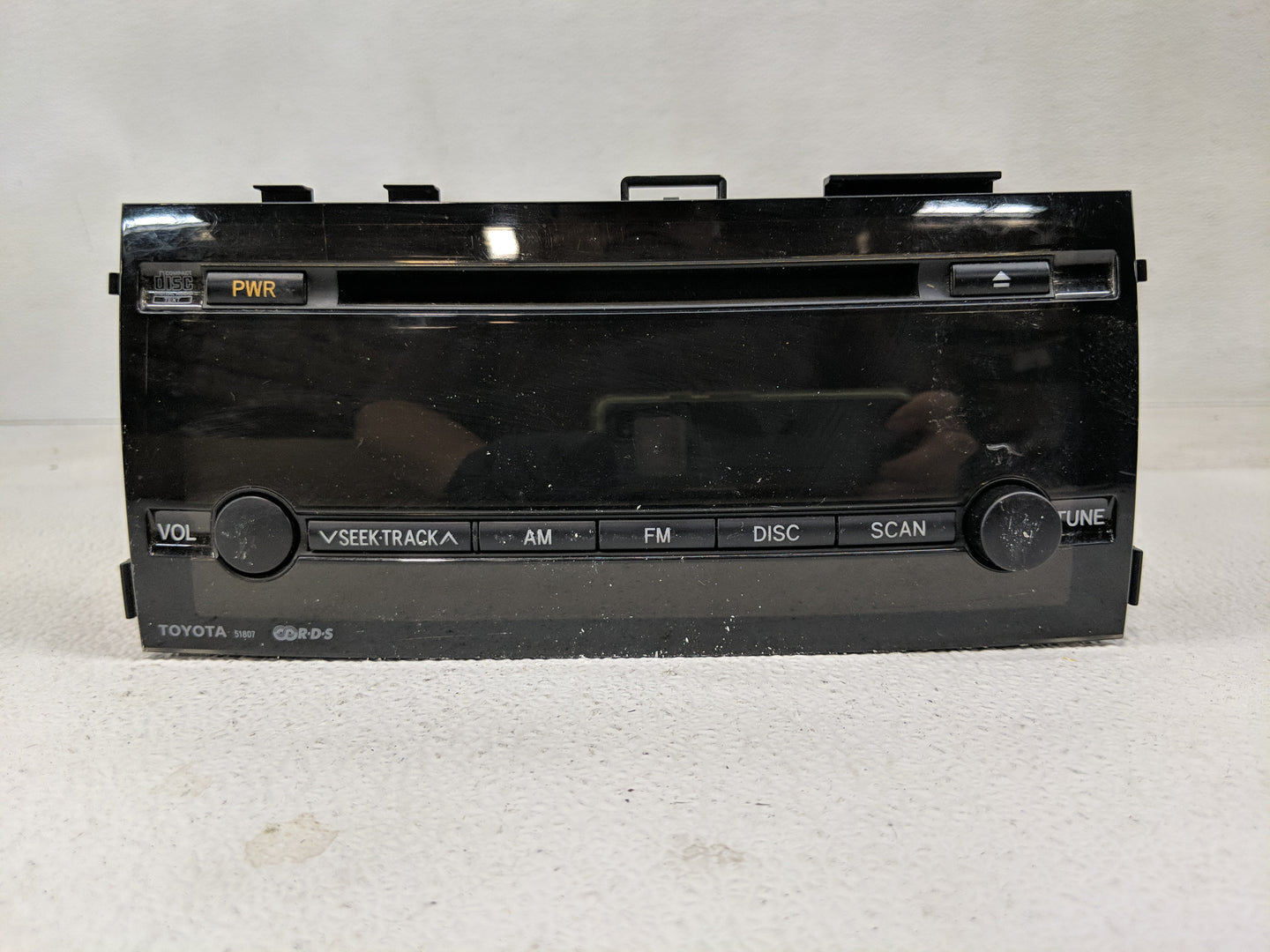 2004-2005 Toyota Prius Radio AM FM Cd Player Receiver Replacement P/N:86120-47090 Fits Fits 2004 2005 OEM Used Auto Parts - 