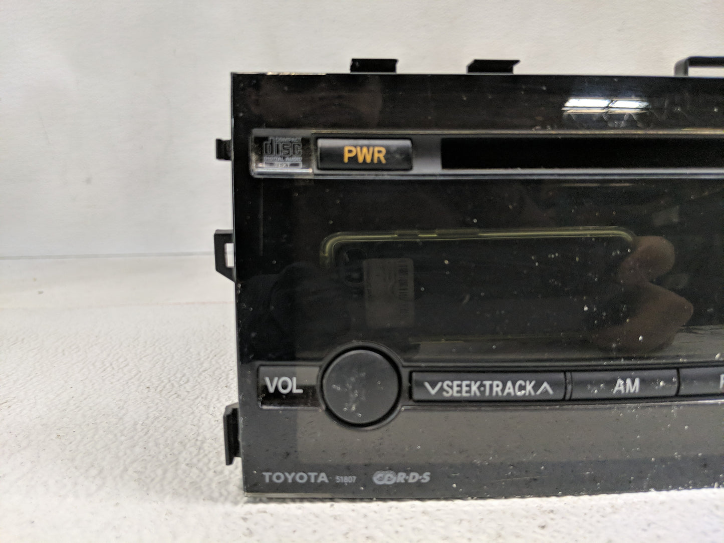 2004-2005 Toyota Prius Radio AM FM Cd Player Receiver Replacement P/N:86120-47090 Fits Fits 2004 2005 OEM Used Auto Parts - 