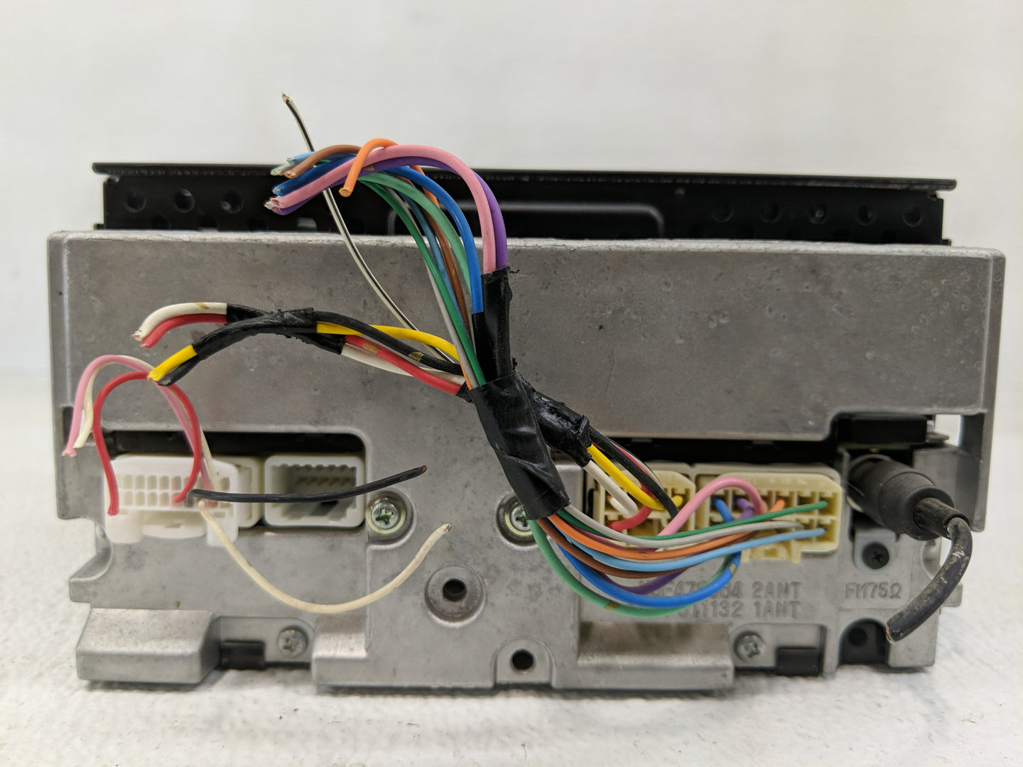2004-2005 Toyota Prius Radio AM FM Cd Player Receiver Replacement P/N:86120-47090 Fits Fits 2004 2005 OEM Used Auto Parts - 