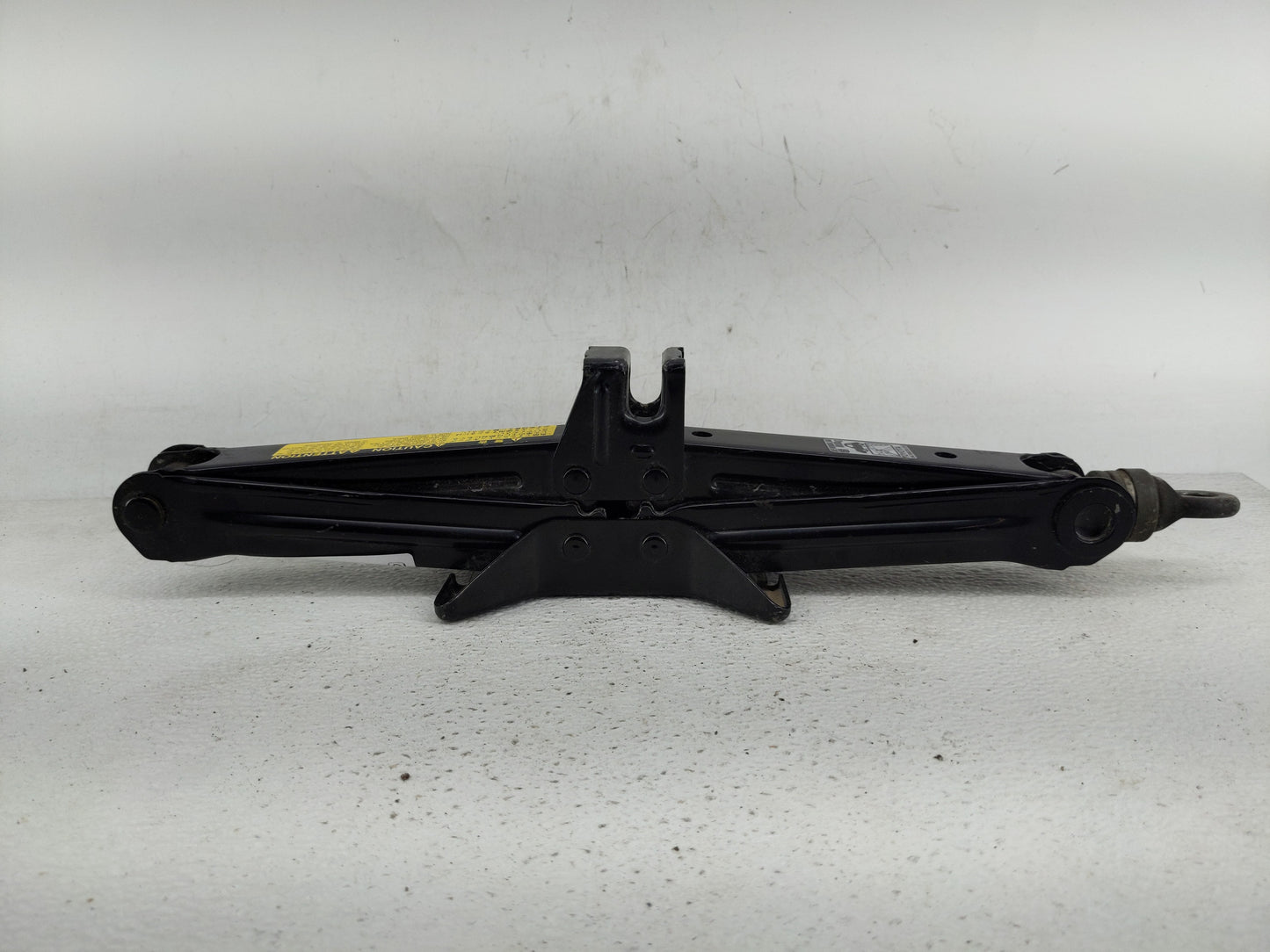 2005 Toyota Prius Spare Scissor Car Jack - Oemusedautoparts1.com
