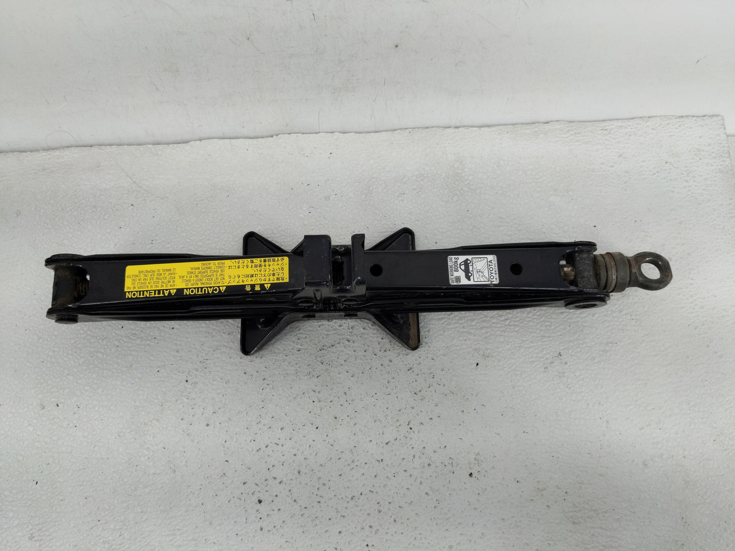2005 Toyota Prius Spare Scissor Car Jack - Oemusedautoparts1.com