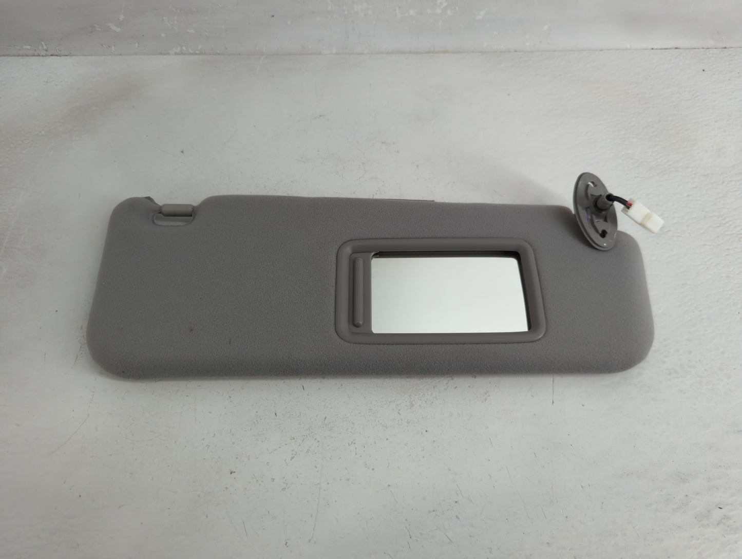 2005 Toyota Prius Sun Visor Shade Replacement Passenger Right Mirror Fits OEM Used Auto Parts - Oemusedautoparts1.com