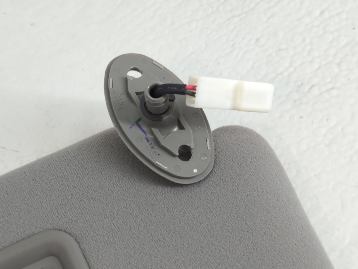 2005 Toyota Prius Sun Visor Shade Replacement Passenger Right Mirror Fits OEM Used Auto Parts - Oemusedautoparts1.com