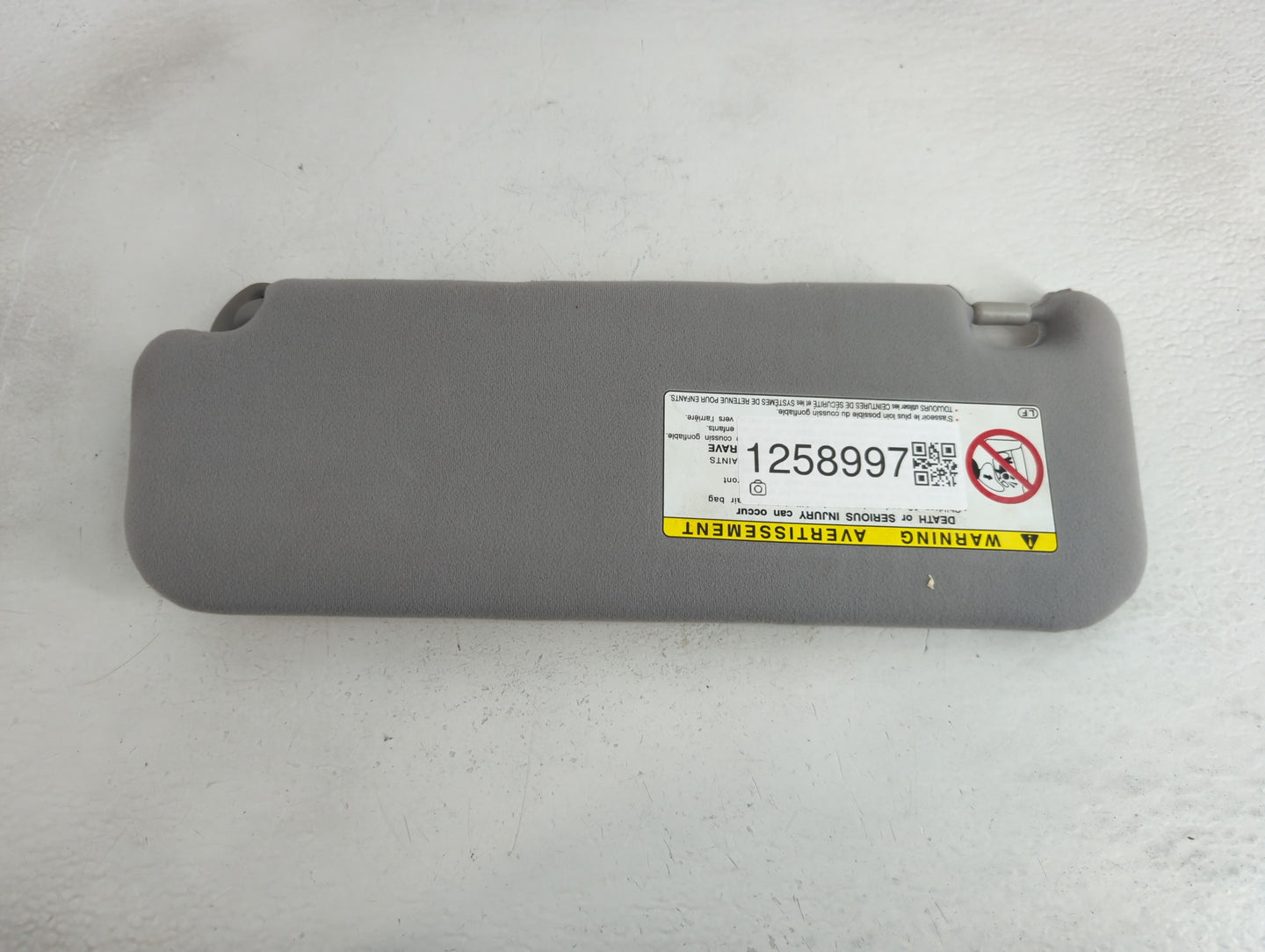 2005 Toyota Prius Sun Visor Shade Replacement Passenger Right Mirror Fits OEM Used Auto Parts - Oemusedautoparts1.com