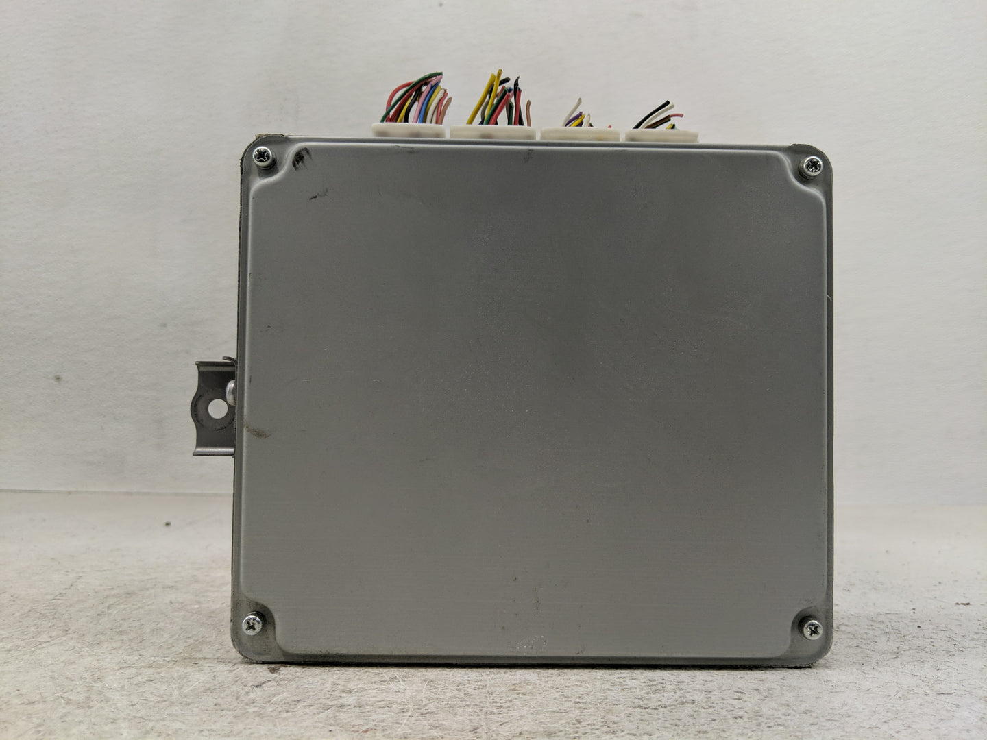 2004-2006 Toyota Prius PCM Engine Control Computer ECU ECM PCU OEM P/N:89661-47102 Fits Fits 2004 2005 2006 OEM Used Auto Pa