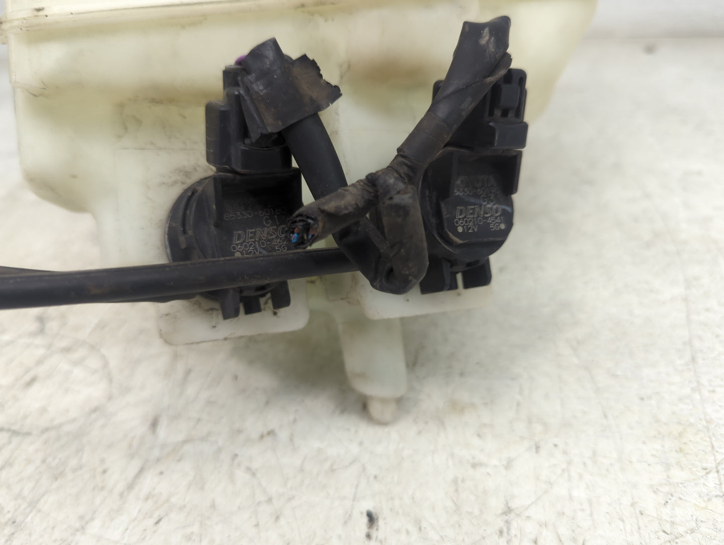 2005 Toyota Prius Windshield Washer Fluid Reservoir Bottle - Oemusedautoparts1.com
