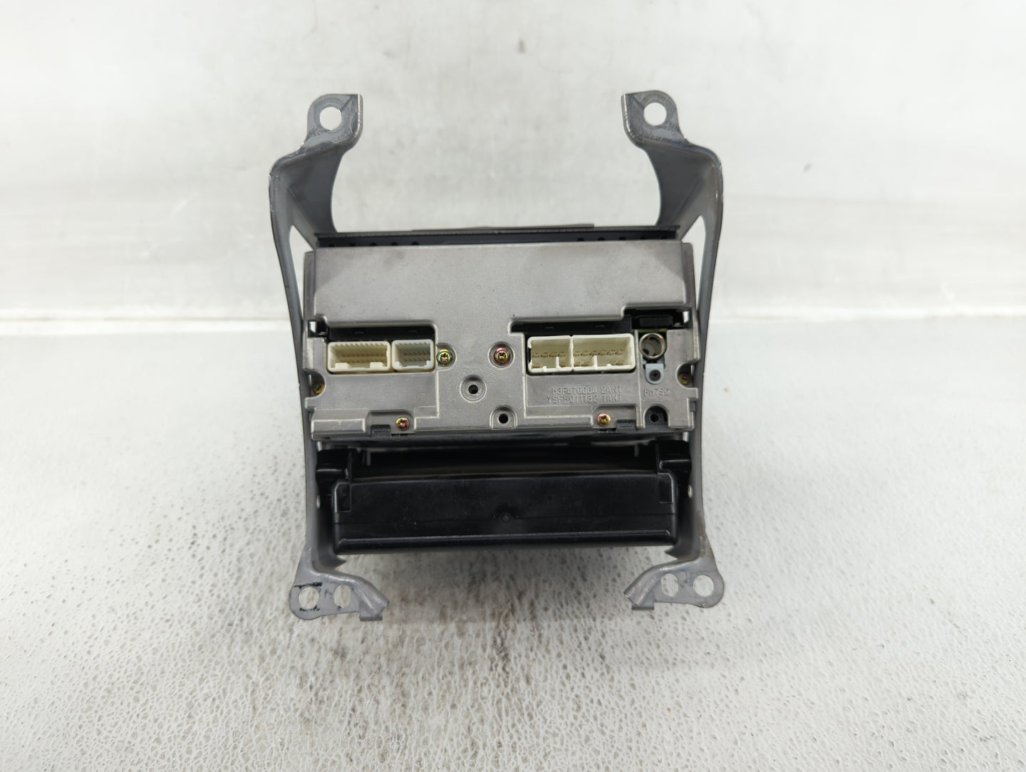 2004-2006 Toyota Prius Am Fm Cd Player Radio Receiver - Oemusedautoparts1.com