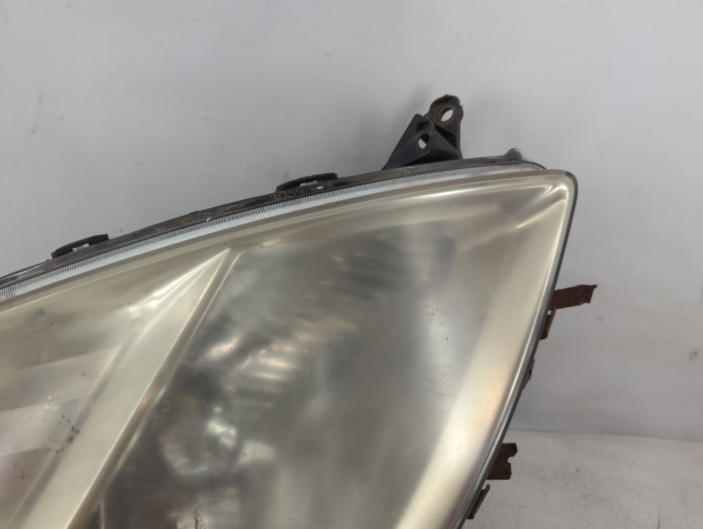 2004-2005 Toyota Prius Driver Left Oem Head Light Headlight Lamp - Oemusedautoparts1.com