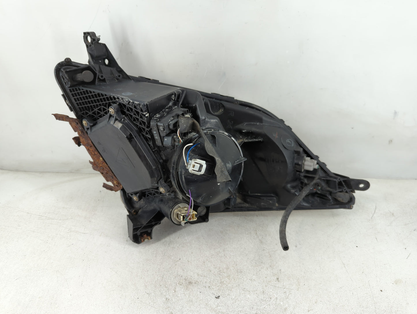 2004-2005 Toyota Prius Driver Left Oem Head Light Headlight Lamp - Oemusedautoparts1.com