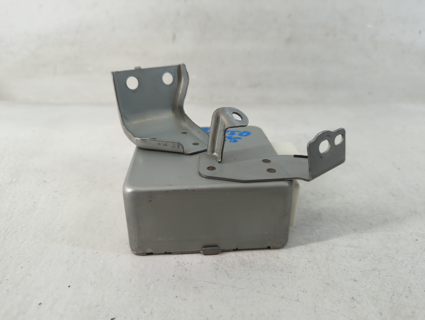 2004-2005 Toyota Prius Chassis Control Module Ccm Bcm Body Control 837871 - Oemusedautoparts1.com