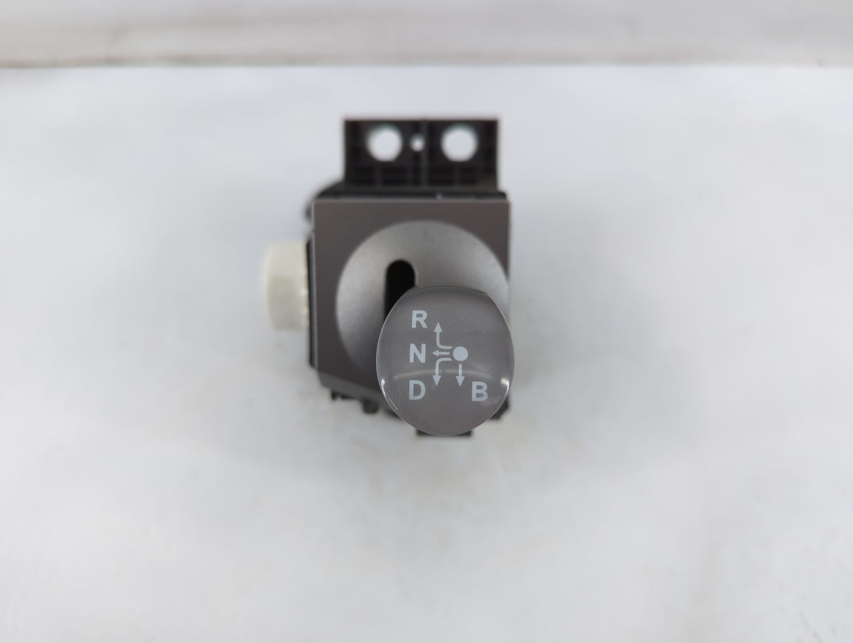 2005 Toyota Prius Plug-in SHIFTER - Oemusedautoparts1.com